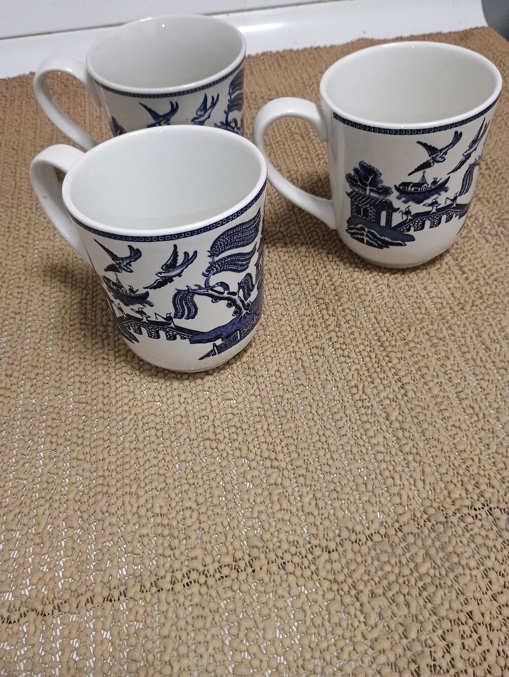 Johnson Bothers Blue Willow Porcelain Mugs - Set of 3 No chips nor cracks